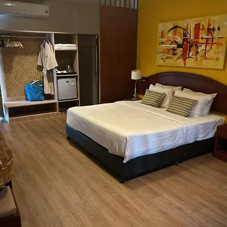 Sugar And Spice Inn-3