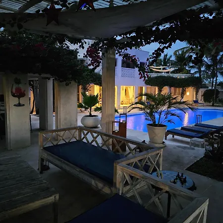The Villa Luxury Suites Hotel-3