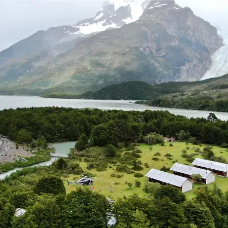 Monte Balmaceda Lodge & Glaciers-2