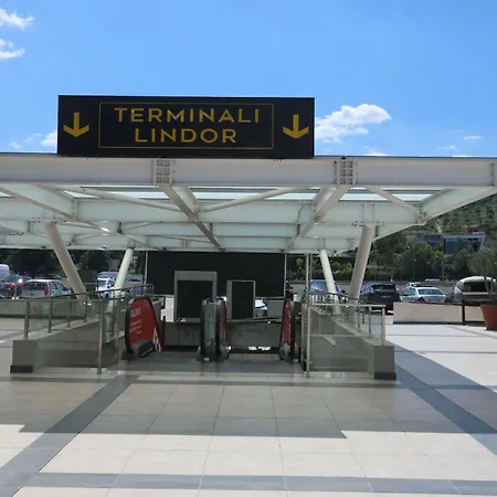 Metro Hotel Terminal-3