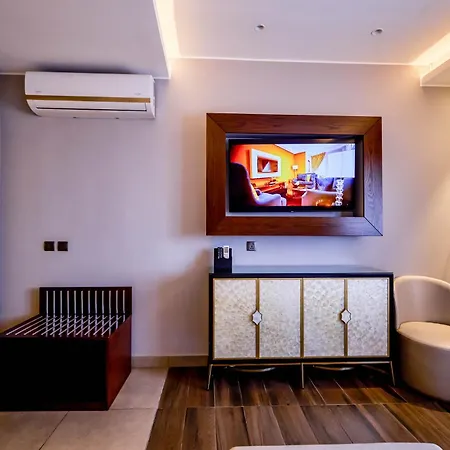 Oak Plaza Suites-3