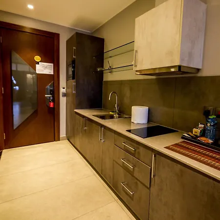 Oak Plaza Suites-2