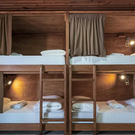 Yolo Hostel-3