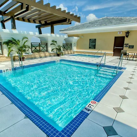 Ramada Plaza By Wyndham Orlando Resort & Suites Intl Drive - Newly Renovated!-2