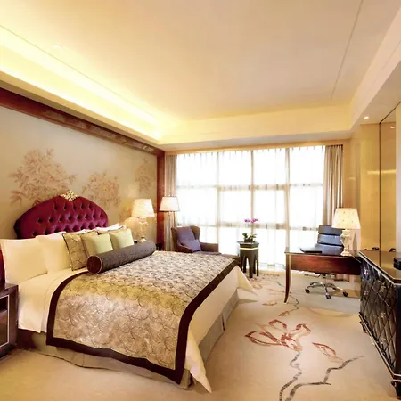 Hilton Guangzhou Baiyun-Canton Fair Free Shuttle Bus Service And Free Registration-2