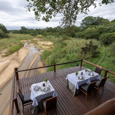 Karongwe - Kuname Safari Lodge-2