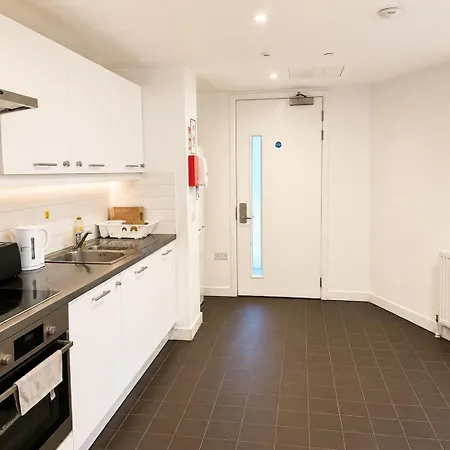 Torquay House-3