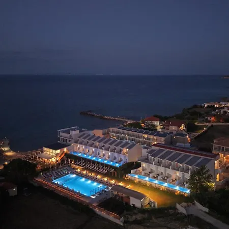 Golden Coast Beachfront Resort-2