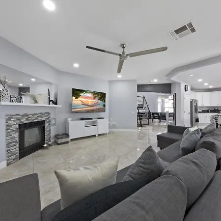 Summerlin Private Buddha Estate Resort - Pool, Spa, Sauna, Game Room, Basket Ball, Mini Golf, Gym-2