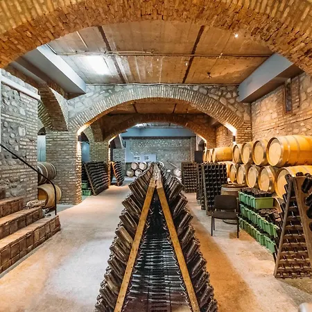 Schuchmann Wines Chateau,Villas & Spa-3