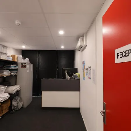 Podstel Perth City Backpackers Hostel - Capsule Style Accommodation - Valid Passport Required To Check In-2