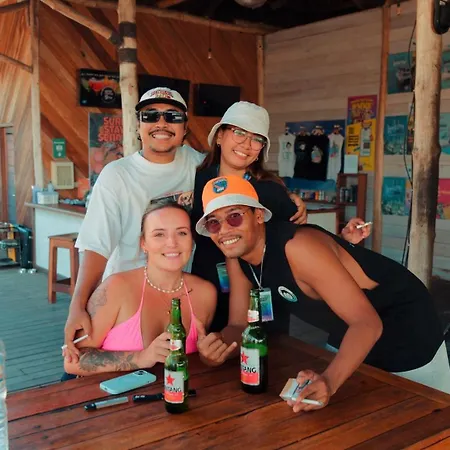 Mad Monkey Gili Trawangan-3