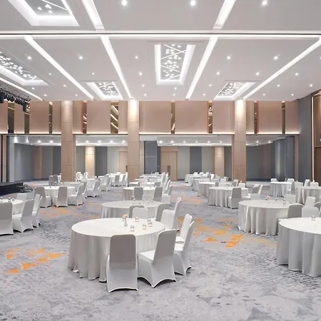 Harris Hotel & Conventions Bundaran Satelit Surabaya-3