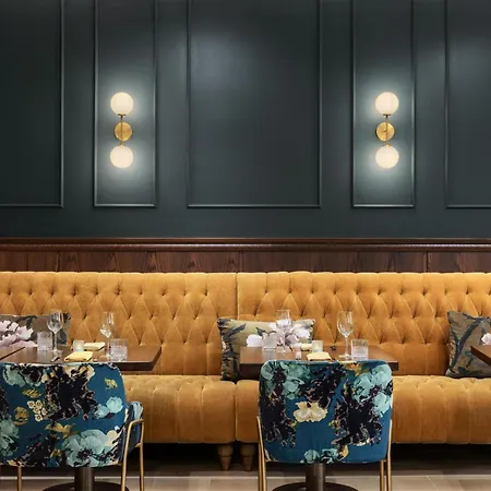 The Peregrine Omaha Downtown Curio Collection By Hilton-2