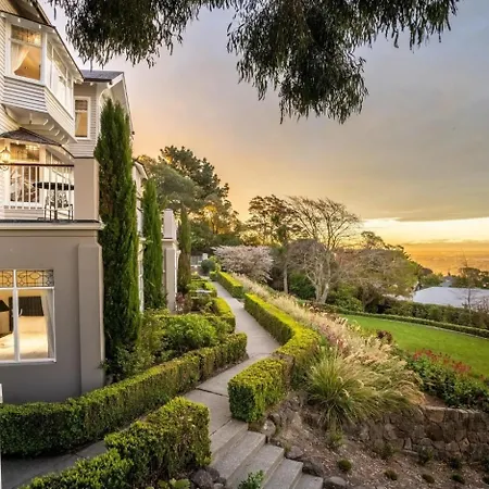 Hackthorne Gardens Luxury Accommodation-3