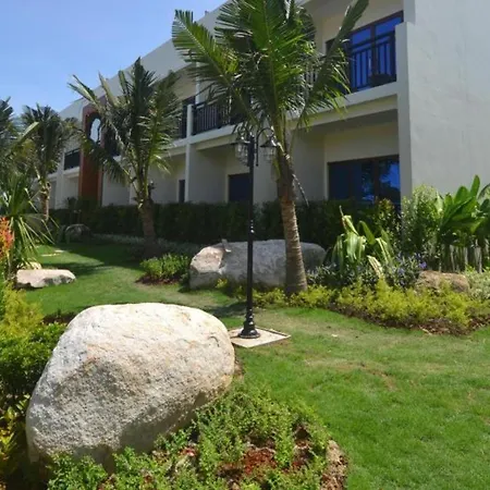 The Green Hotel-2