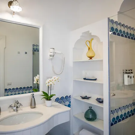 Villa Santa Chiara Positano Suites-3
