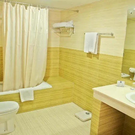 Dhaka Regency Hotel & Resort-3