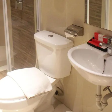 Redstar Hotel Jakarta-3