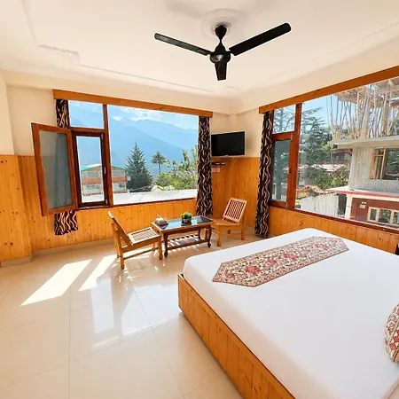 Suraj Inn ! Near Hadimba Temple ! Rooftop Cafe ! Personal Parking-3