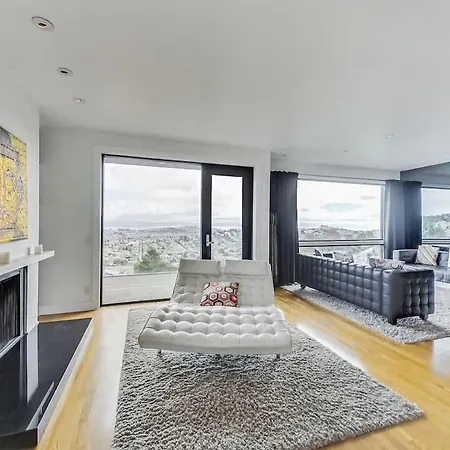 Luxury 3Br Home - Pano Views, Steam Room & Deck-3