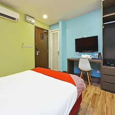 Capital O 90574 Hotel Glo-2