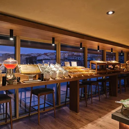 Novotel Istanbul Bomonti-2