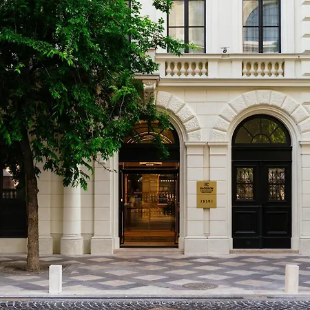 Radisson Collection Hotel, Basilica Budapest-3