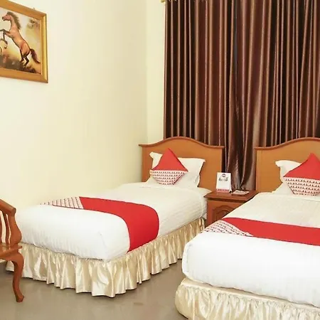 Oyo 236 Penginapan Rumah Hijau-3