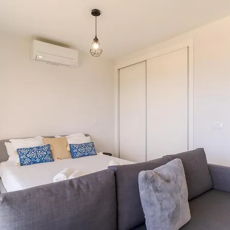 Fenix III Ac, Parking & Near Beaches-2