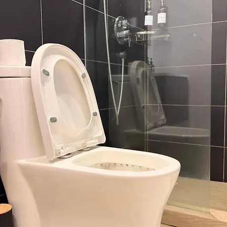 Casa De Luxe 2 Bedroom Apartment On Mombasa Rd Near Jkia Airport And Sgr, With A Pool, Gym And Next To A Mall, Close To Emara Olesereni & Eka Hotel-2