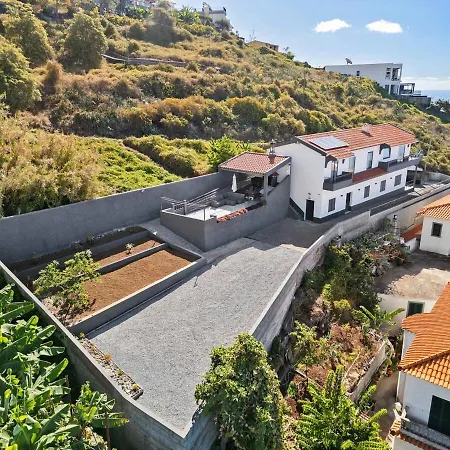 Casa Afonso Bay Views & Outdoor Living-3