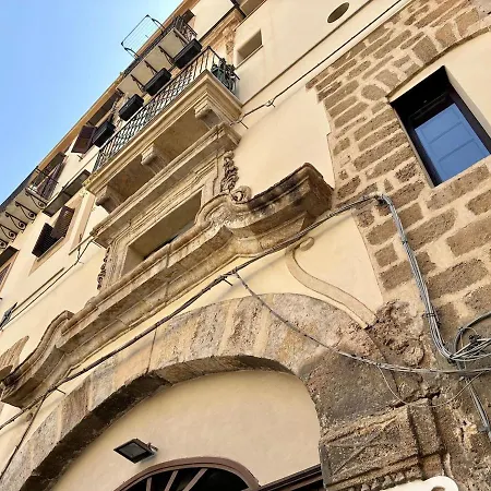 Cubbula I - Bright Apartment, Palermo Old Town-2
