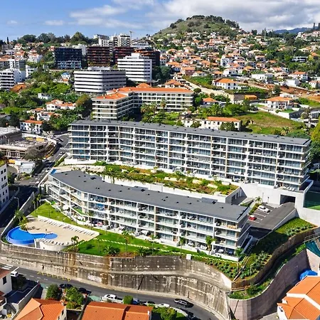 Golden View Funchal Pools, Parking & Comfort-3