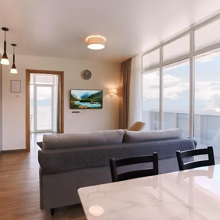 Black Sea Point Apartments 5-3