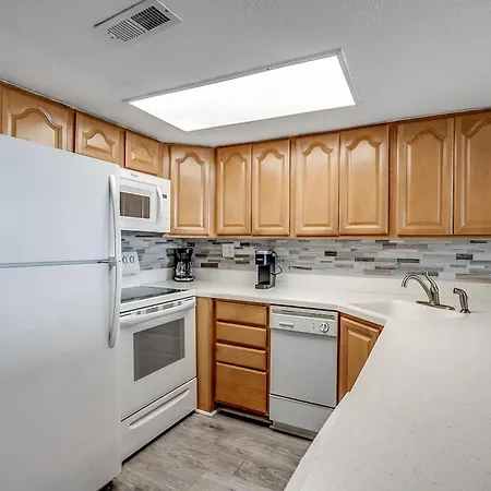 Palms Resort #1704-2