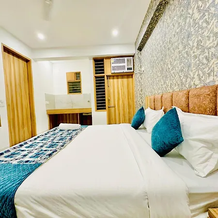 Hotel Elite Plaza Near Igi Airport-3