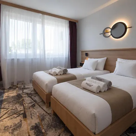 Premium Hotel Panorama-2
