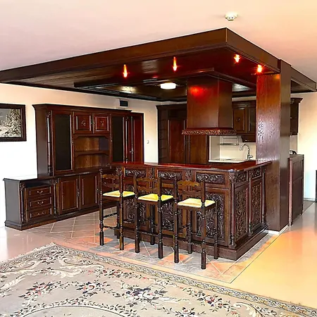 Villa Maria Revas-2