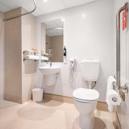 Ibis Rotorua-2