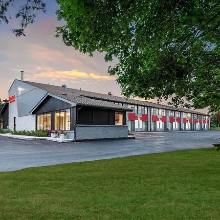 Ramada By Wyndham Kingston-3