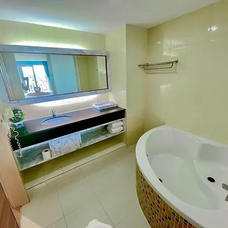 Saisawan Beach Luxury Hotel-2