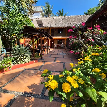 Hotelito Swiss Oasis, Playa Zicatela - Adults Only - Kitchen - Cocina-3
