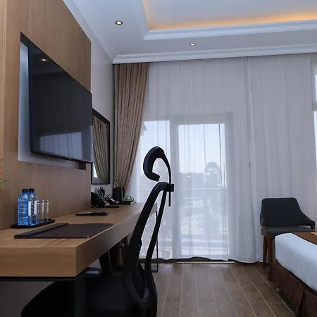 Alba Hotel Meru-3