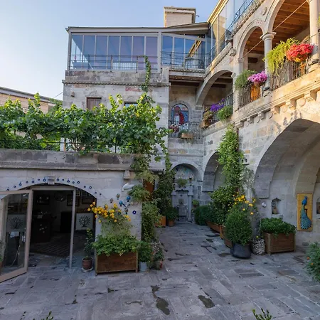 Aren Cave Hotel And Art Gallery-3
