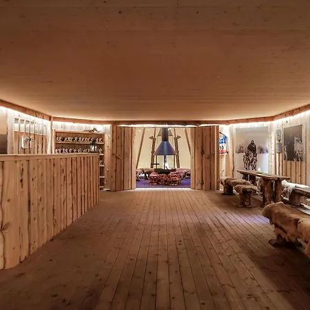 Forest Suites By Holmen Husky-2
