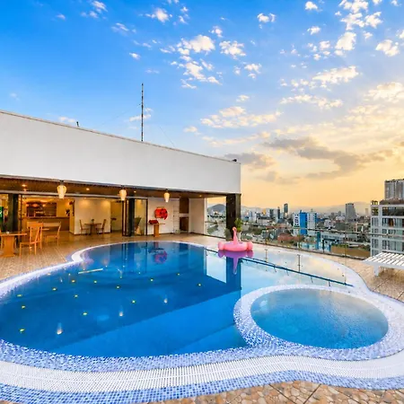 Merry Land Hotel Da Nang-2