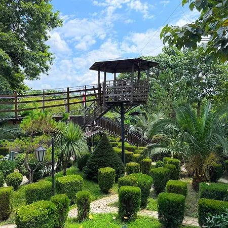 Garden Hotel, Pool & Park & Cottages-2