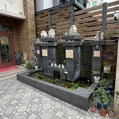 Holby No.8 Elevator Homestay-2