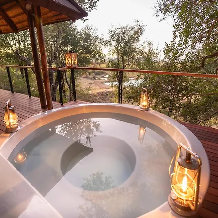 Impodimo Game Lodge-2